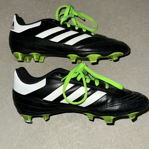 Adidas kids size 3 soccer cleats - Picture 3 of 3